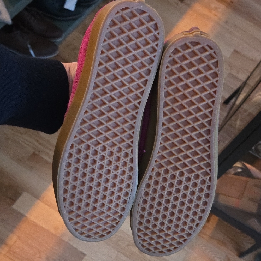 Vans Fuchsia Suede Shoes - Picture 5 of 5